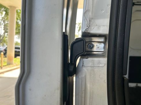 Used 2025 RAM ProMaster 2500 w/ Convenience Group FWD image 28