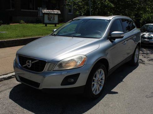 Used 2010 Volvo XC60 T6 AWD/4WD image 1