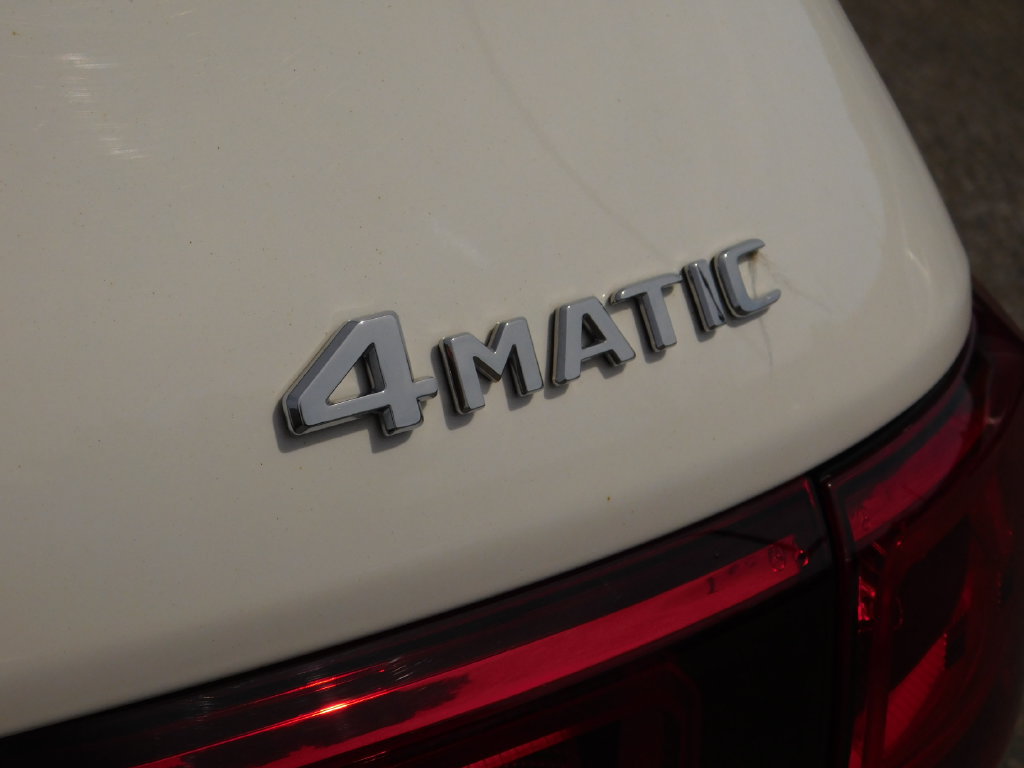 Used 2021 Mercedes-Benz GLB 250 4MATIC w/ Premium Package image 6