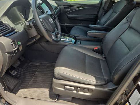 Used 2021 Honda Pilot Elite image 16