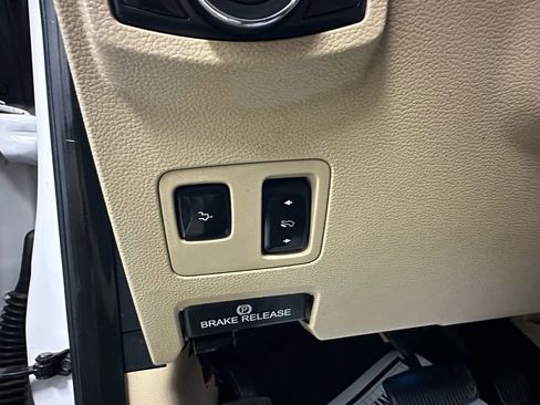 Used 2018 Ford F250 Lariat image 25