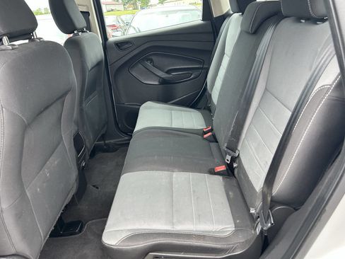 Used 2019 Ford Escape S image 9