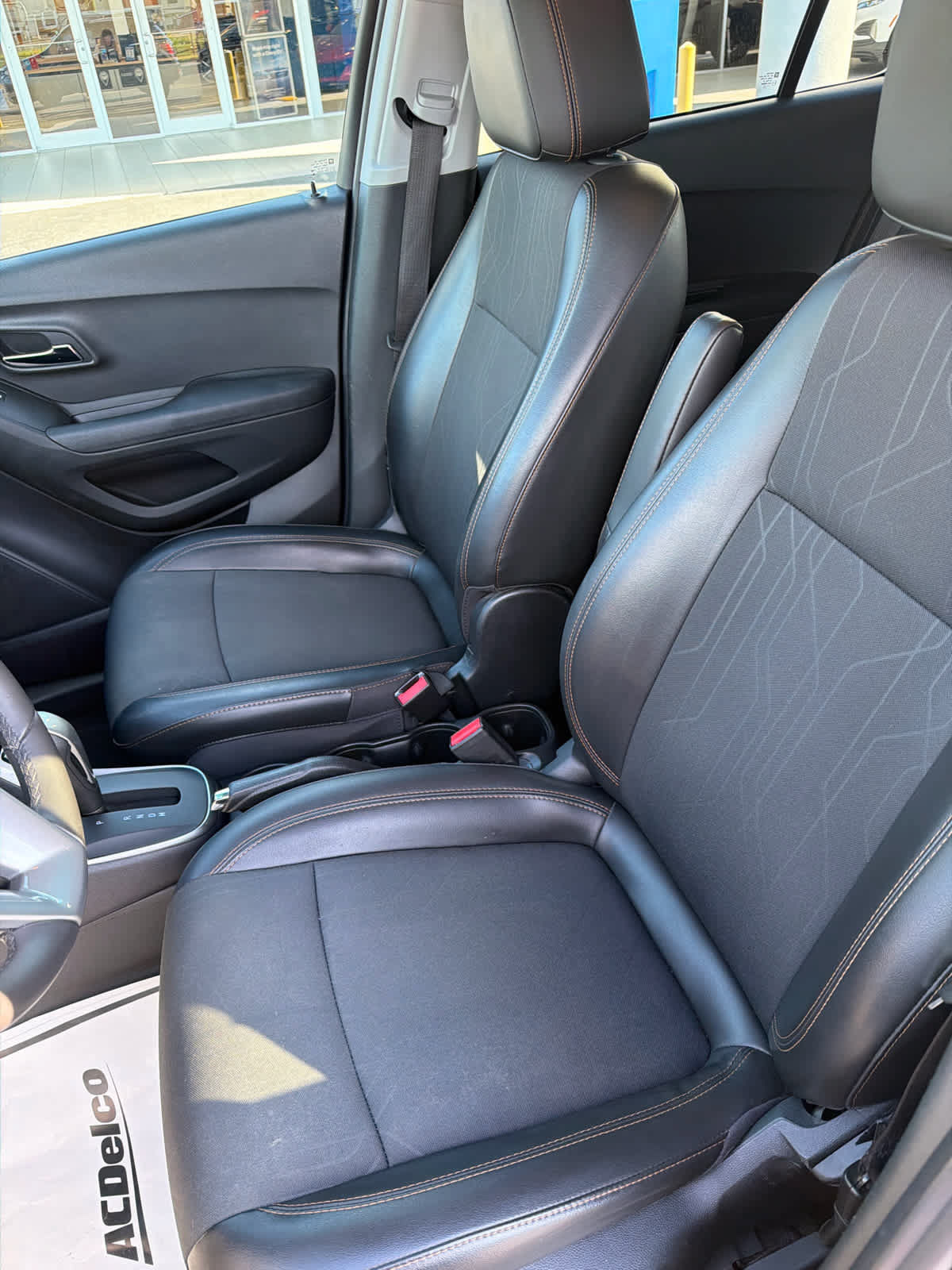 Used 2018 Chevrolet Trax LT w/ Redline Edition FWD image 18
