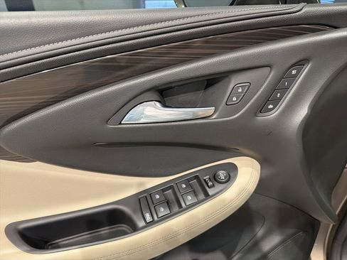 Used 2019 Buick Envision Essence image 10