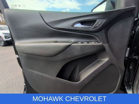 Used 2023 Chevrolet Equinox LT AWD/4WD image 23