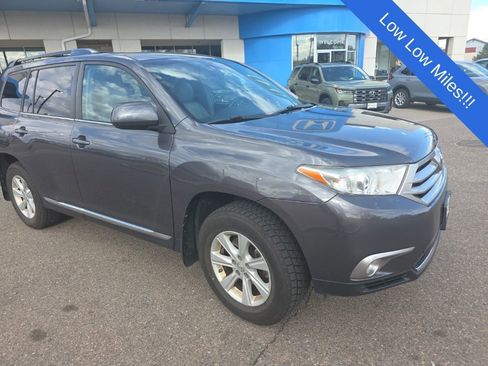 Used 2013 Toyota Highlander SE image 1