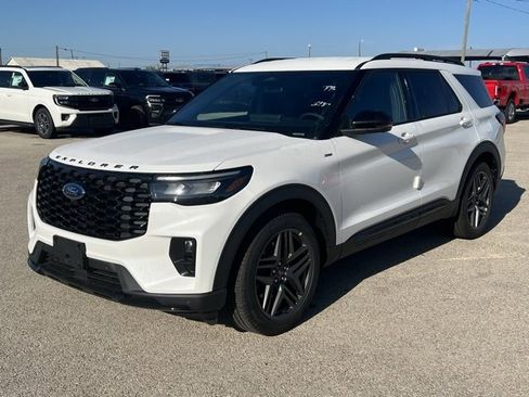 New 2025 Ford Explorer ST-Line w/ Premium Package image 3