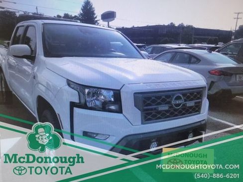 Used 2023 Nissan Frontier SV w/ SV Convenience Package AWD/4WD image 13