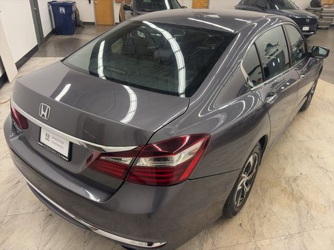 Used 2017 Honda Accord LX image 6