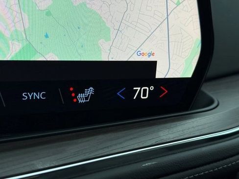 Used 2025 Chevrolet Tahoe Z71 w/ Comfort Package image 33