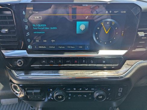 Used 2024 Chevrolet Silverado 1500 LTZ w/ Technology Package AWD/4WD image 19