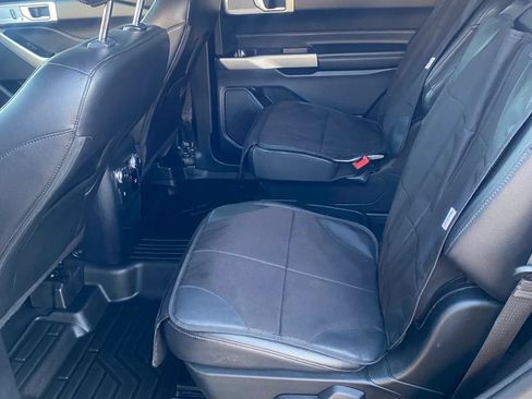 Used 2021 Ford Explorer Limited w/ Equipment Group 301A RWD image 15
