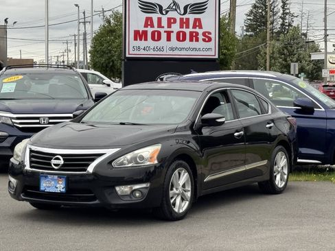 Used 2015 Nissan Altima 2.5 SL w/ Technology Package FWD image 3