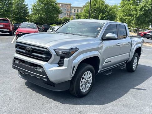 Used 2025 Toyota Tacoma SR5 image 8