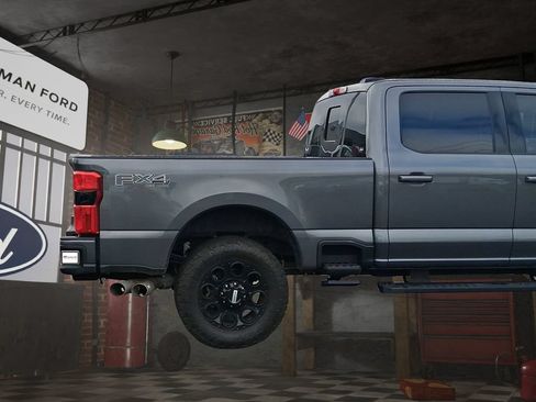 Used 2025 Ford F250 XLT w/ Black Appearance Package AWD/4WD image 8