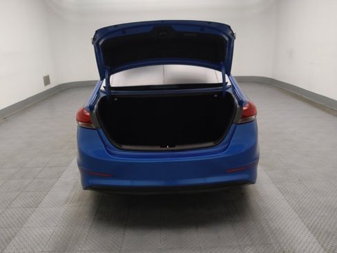 Used 2017 Hyundai Elantra SE image 29