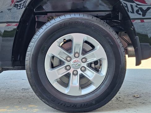 Used 2024 RAM 1500 Laramie image 28