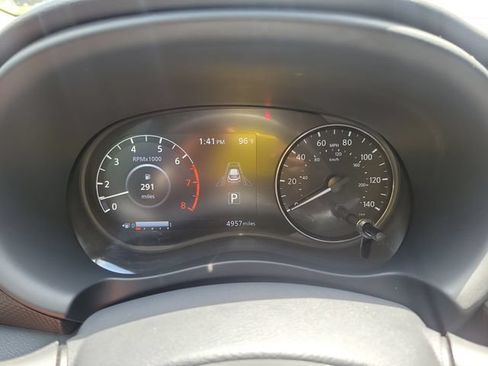 Used 2024 Nissan Kicks SV FWD image 14