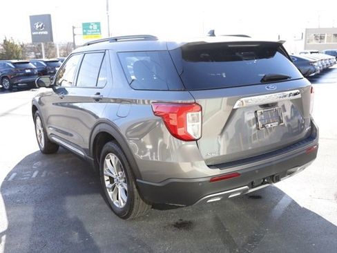 Used 2023 Ford Explorer XLT w/ Equipment Group 202A image 10