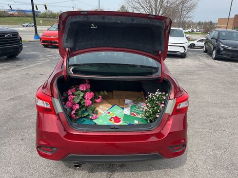 Used 2019 Nissan Sentra SR image 11