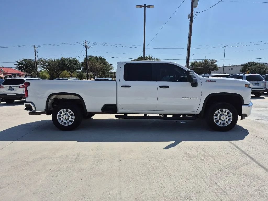Used 2021 Chevrolet Silverado 2500 W/T w/ WT Convenience Package AWD/4WD image 5