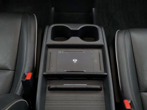 Used 2025 Honda Odyssey Touring image 31