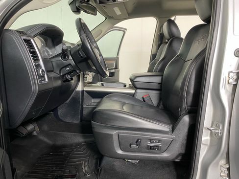 Used 2017 RAM 1500 Laramie w/ Convenience Group AWD/4WD image 24