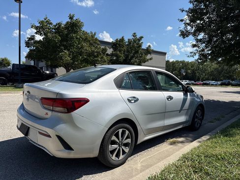 Used 2021 Kia Rio S w/ Technology Package FWD image 5