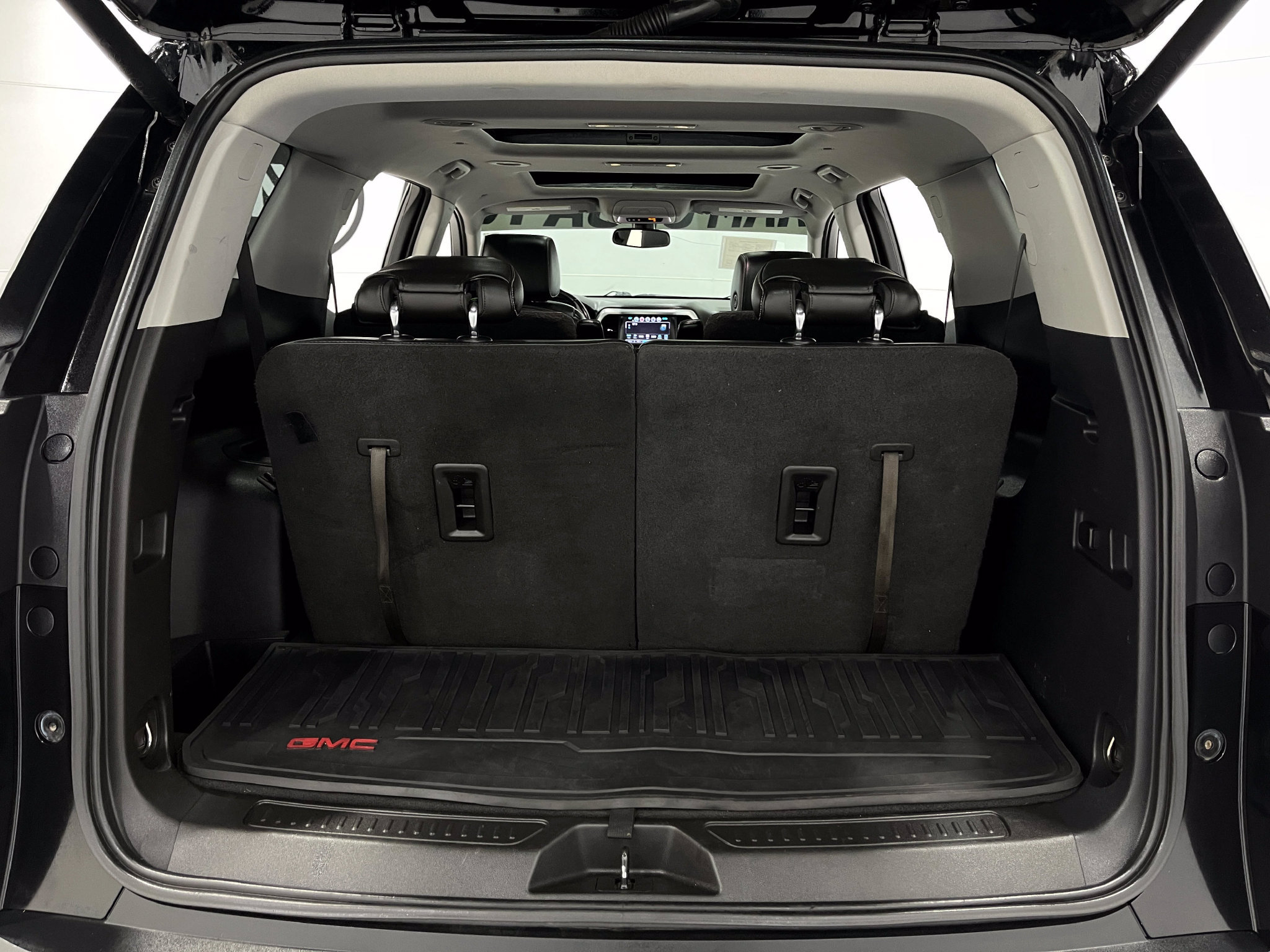 Used 2019 GMC Acadia SLT w/ Black Edition FWD image 26