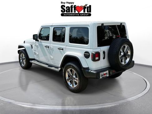 Used 2022 Jeep Wrangler Unlimited Sahara w/ Cold Weather Group AWD/4WD image 6