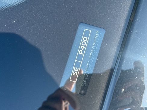Used 2023 Land Rover Range Rover SE AWD/4WD image 3