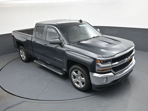 Used 2018 Chevrolet Silverado 1500 LT w/ All Star Edition image 18