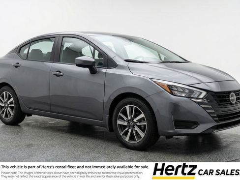Used 2025 Nissan Versa SV image 1