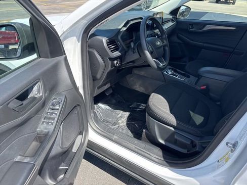 Used 2025 Ford Escape Active AWD/4WD image 10