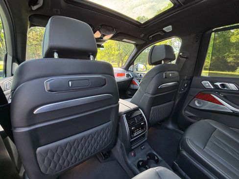 Used 2024 BMW ALPINA XB7 AWD/4WD image 18