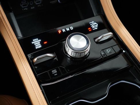 Used 2024 Jeep Grand Cherokee Summit AWD/4WD image 25