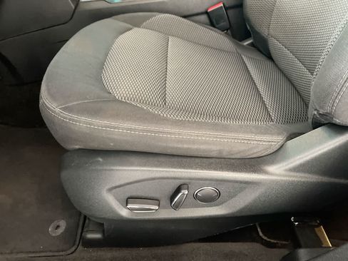 Used 2018 Ford Explorer XLT AWD/4WD image 12