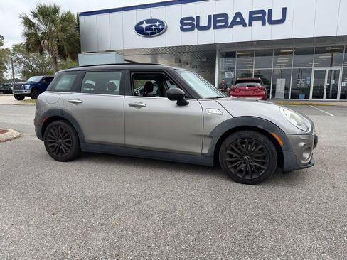 Used 2017 MINI Cooper Clubman S FWD image 1