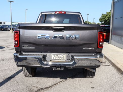 Used 2026 RAM 2500 Big Horn AWD/4WD image 5
