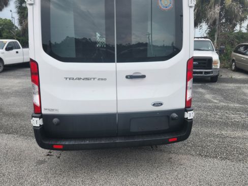 Used 2020 Ford Transit 250 Medium Roof RWD image 4