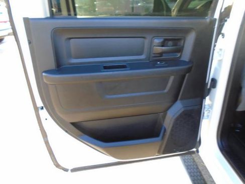 Used 2017 RAM 3500 Tradesman w/ Chrome Appearance Group image 33