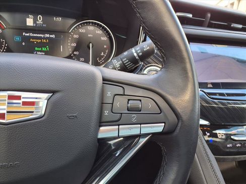 Certified 2023 Cadillac XT6 Premium Luxury image 27