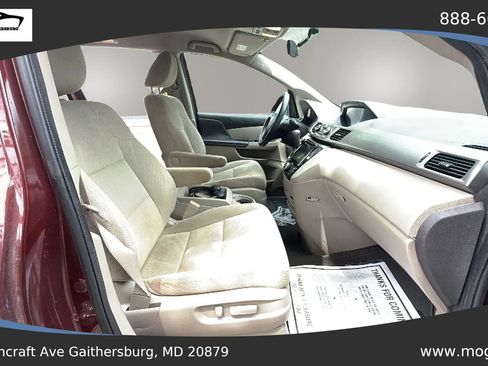 Used 2016 Honda Odyssey SE image 18