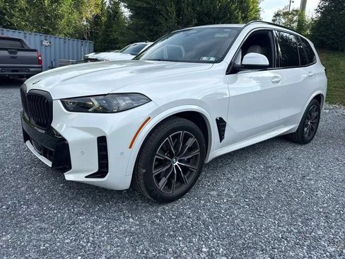 Used 2024 BMW X5 xDrive40i w/ M Sport Package AWD/4WD image 1