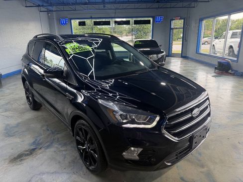 Used 2017 Ford Escape Titanium w/ Canadian Touring Package AWD/4WD image 7