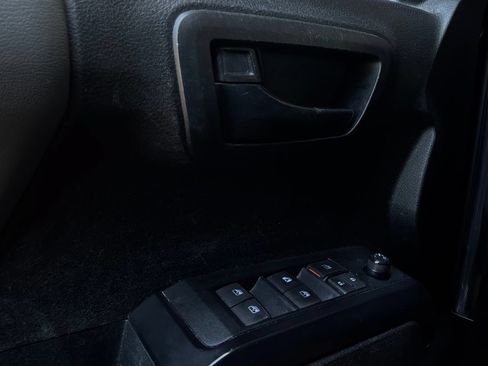 Used 2021 Toyota Tacoma SR w/ SR Convenience Package RWD image 20