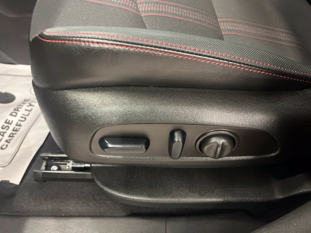Used 2023 Chevrolet Equinox RS AWD/4WD image 32