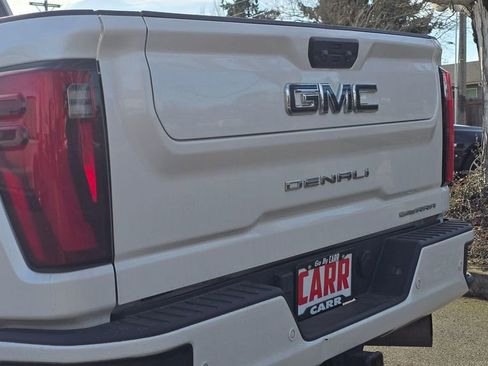 Used 2024 GMC Sierra 3500 Denali Ultimate image 13