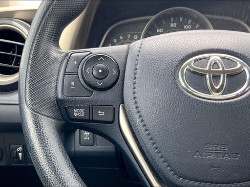 Used 2015 Toyota RAV4 LE AWD/4WD image 18