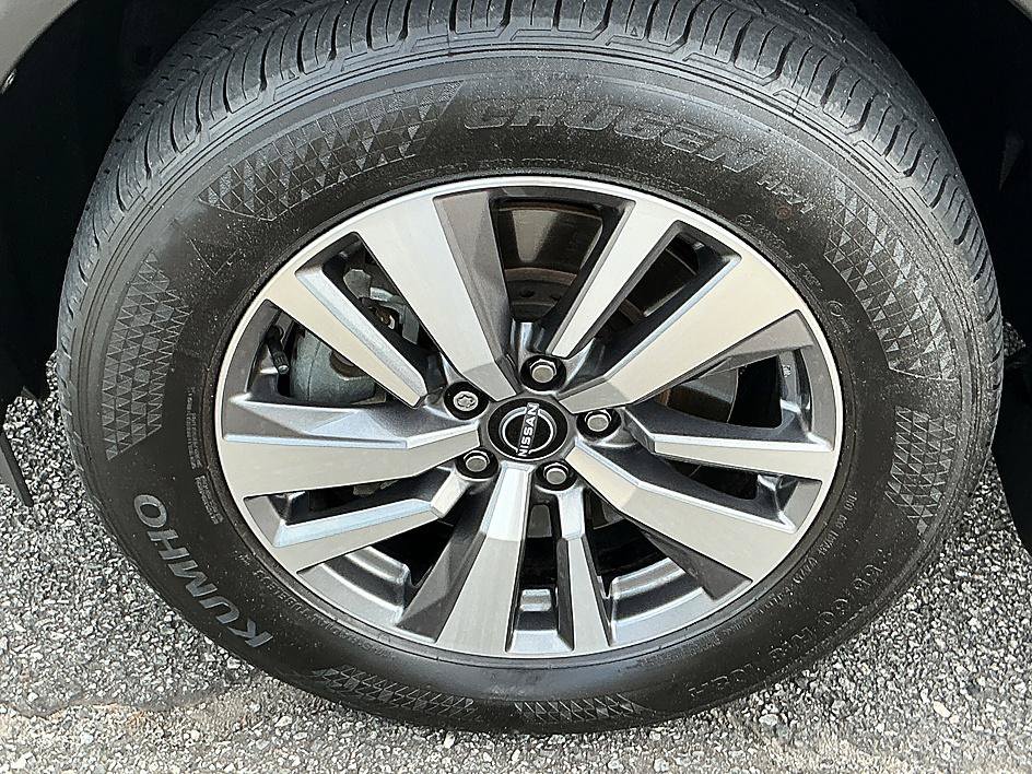 Certified 2022 Nissan Pathfinder SL FWD image 8